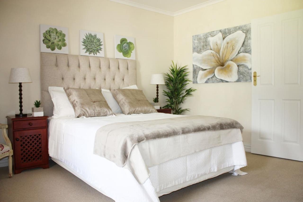 Camelot In Constantia Bed and Breakfast Kapstaden Eksteriør billede